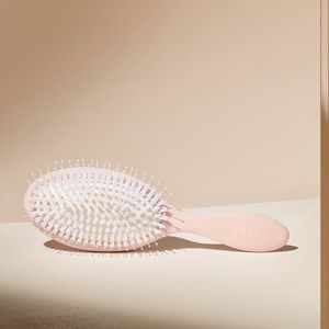 Dae Vegan Detangle + Style Brush